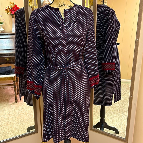 LOFT Dresses & Skirts - Loft size small